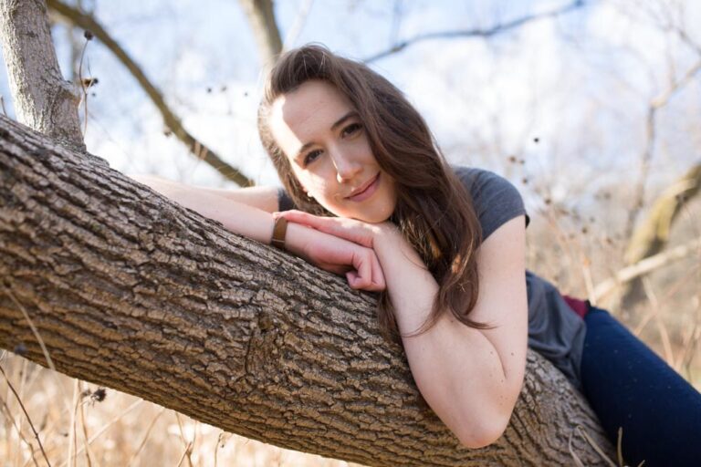 Jess_Blackwell_HUNG3